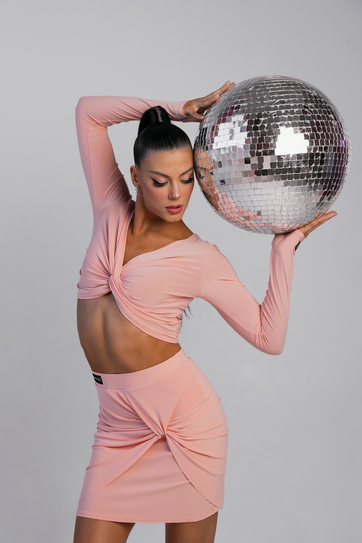 Топ укороченный с узлом