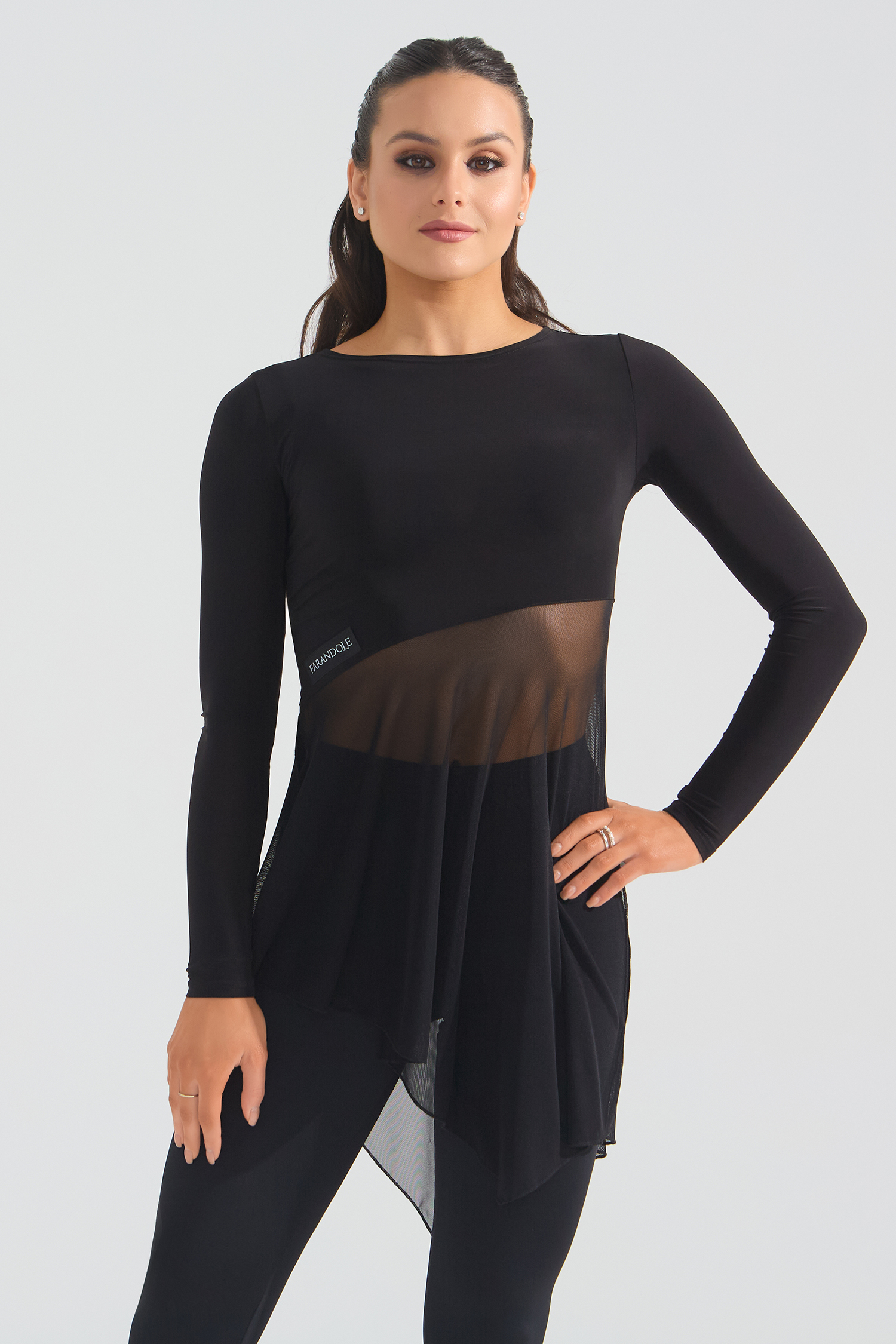 Туника с сеткой и разрезами