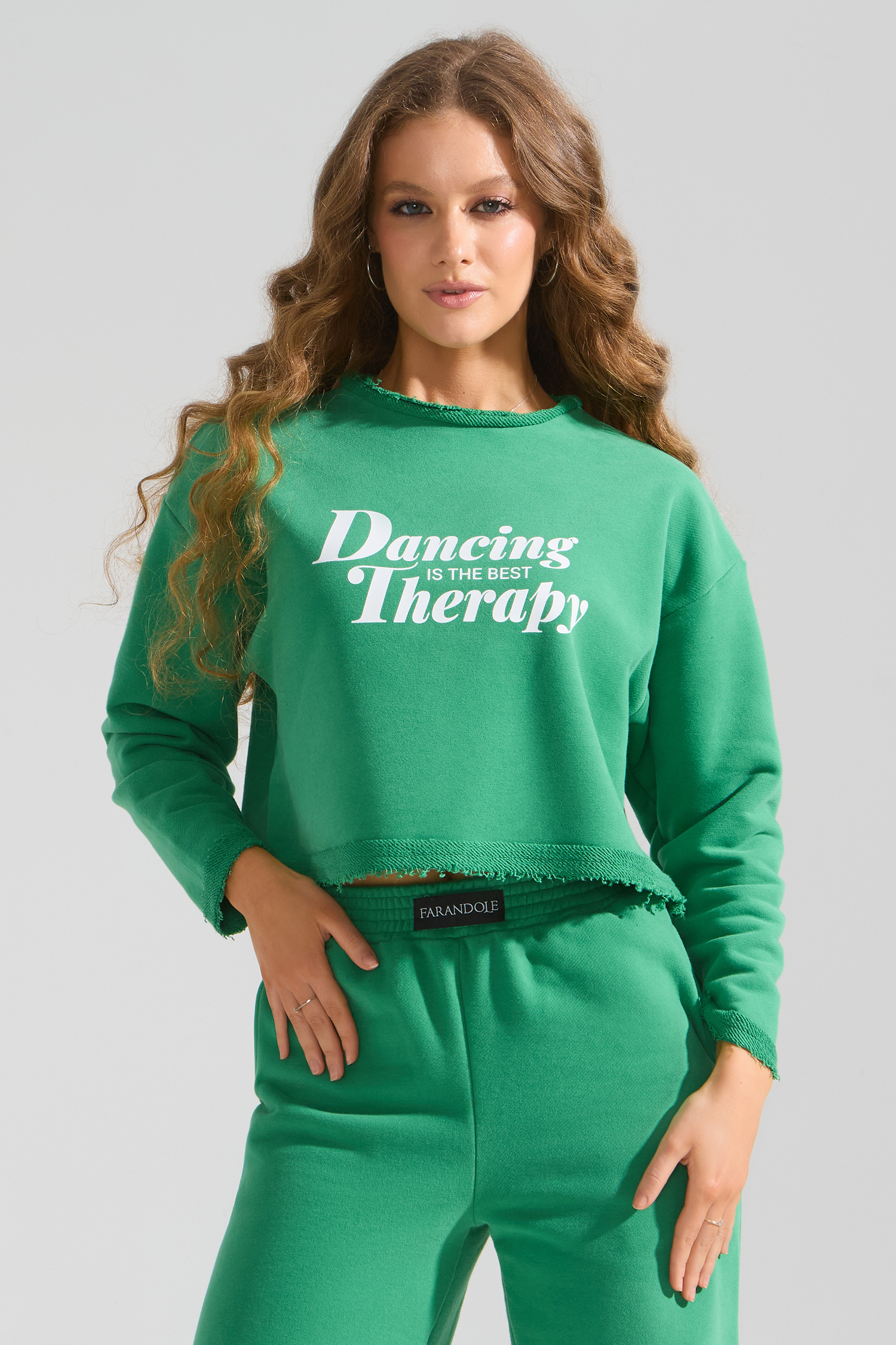 Свитшот короткий "Dancing is the best Therapy" (зеленый)