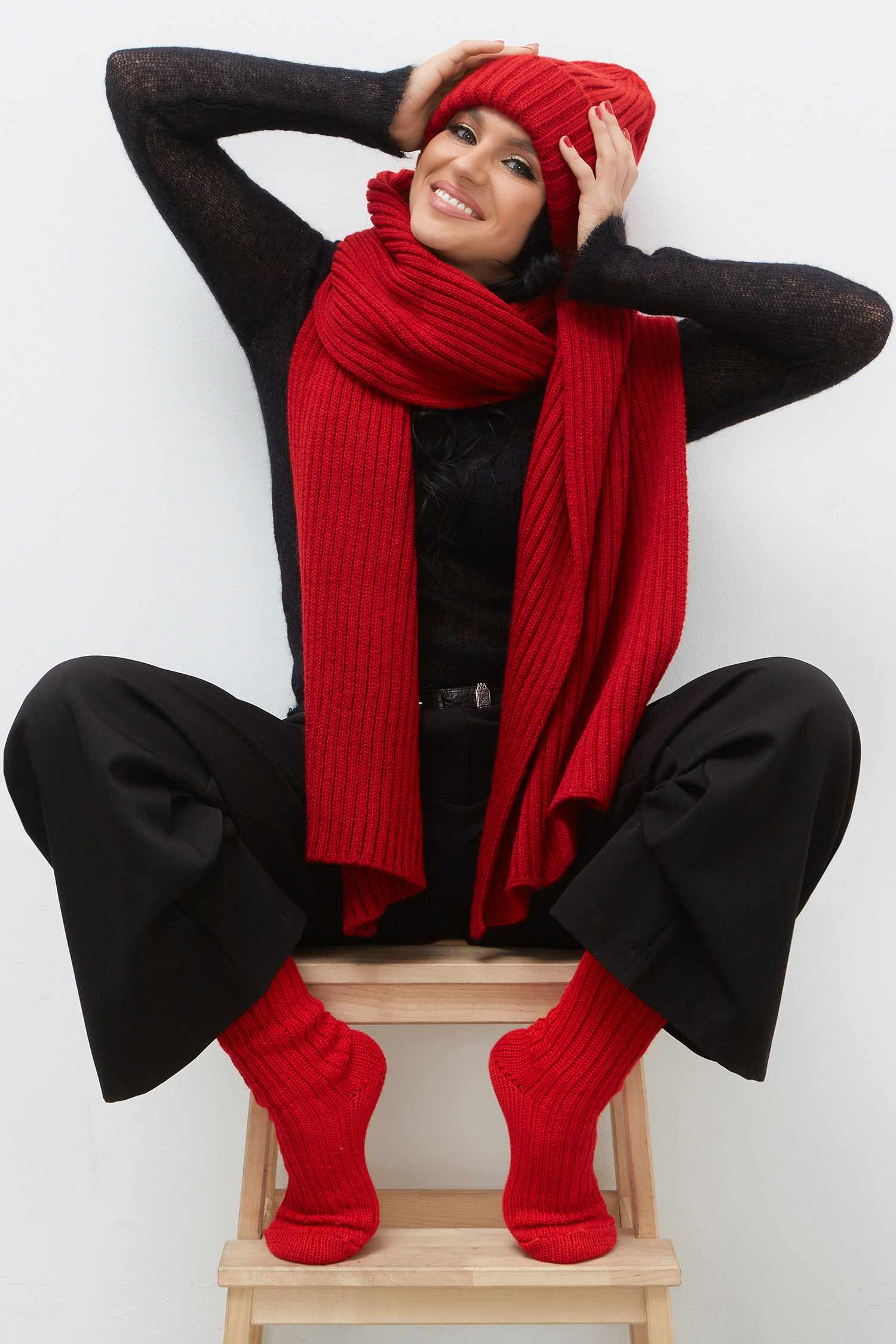 Шарф вязаный (красный)