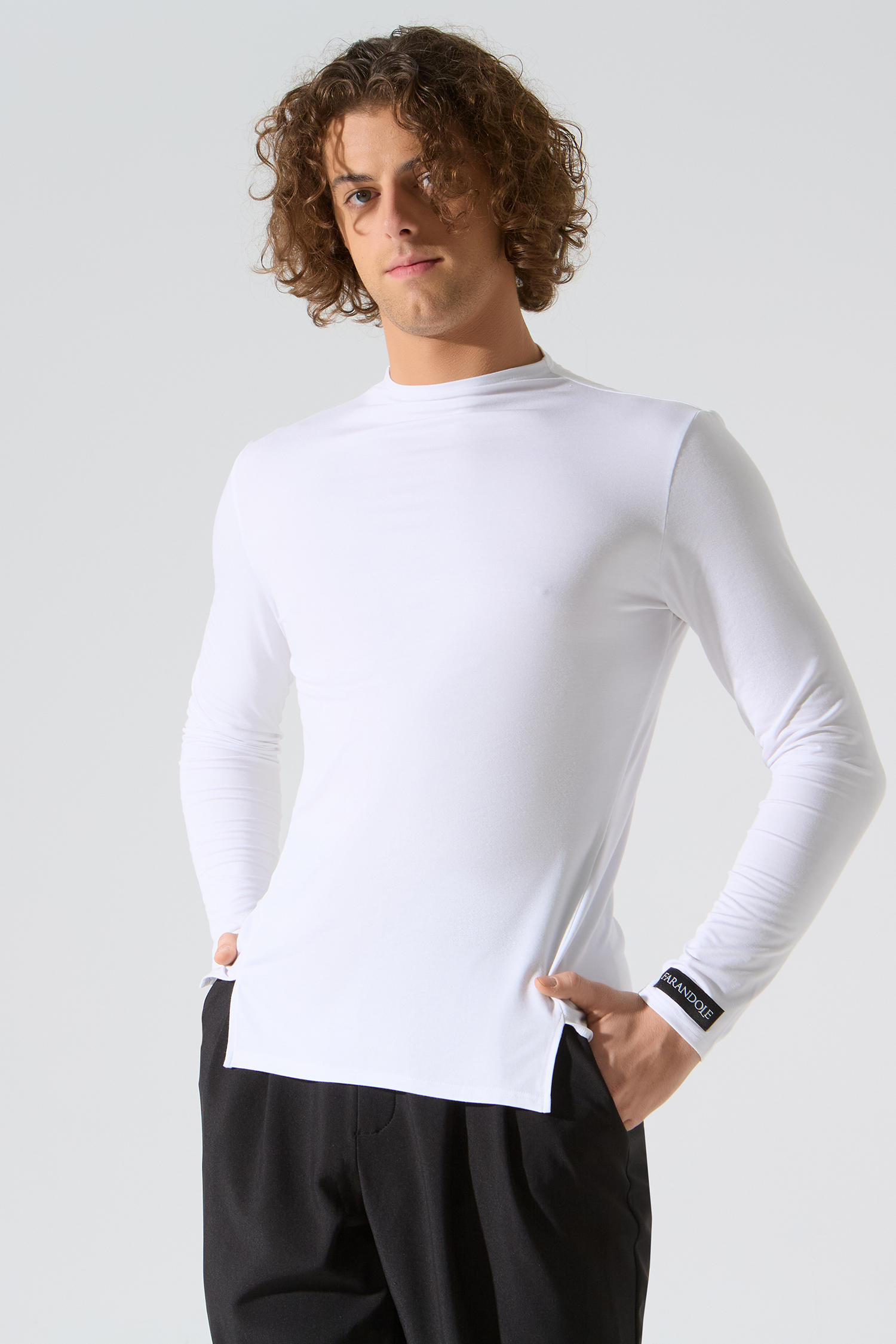 Водолазка мужская с разрезами (белый)