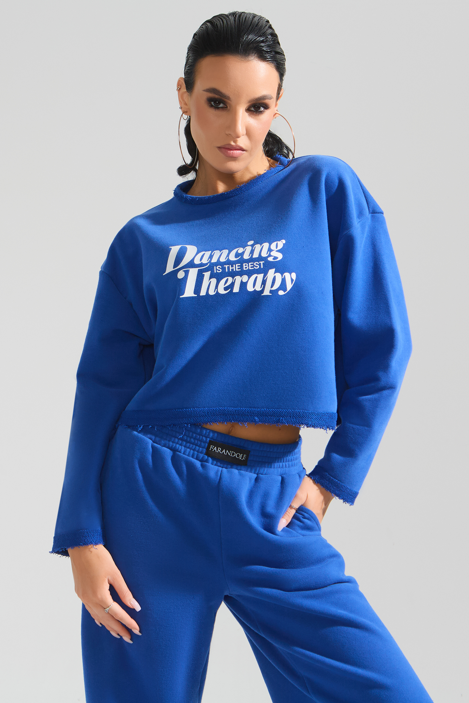 Свитшот короткий "Dancing is the best Therapy" (синий)