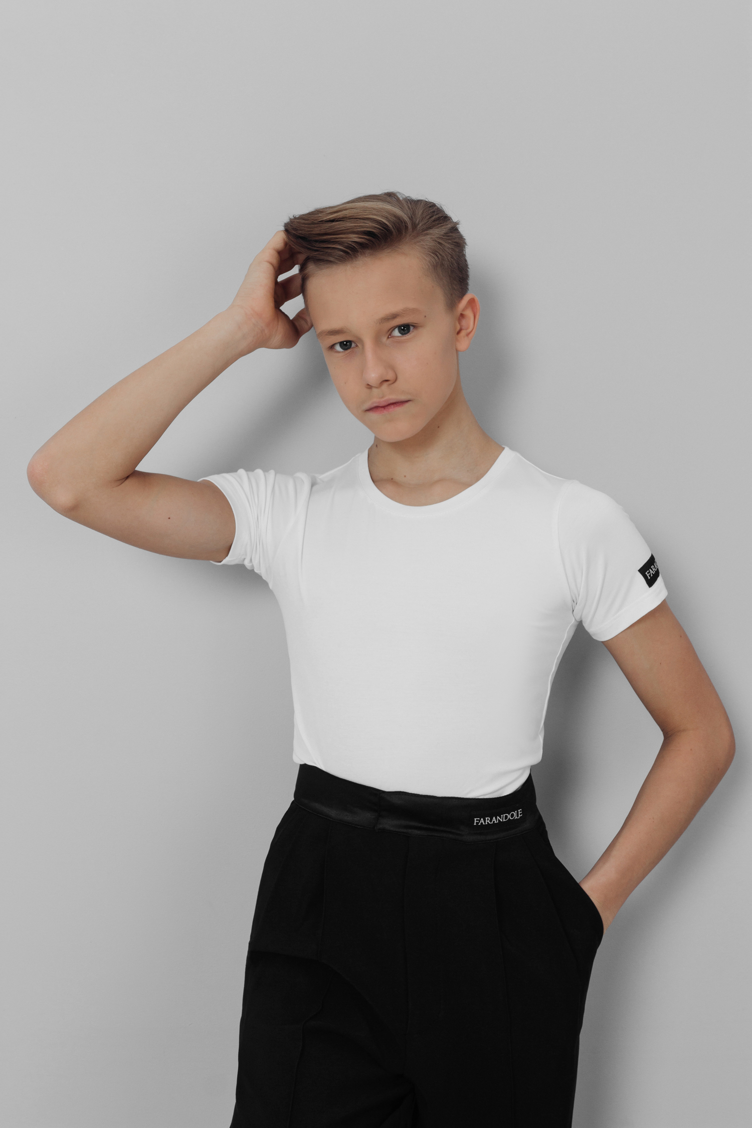 Футболка облегающего силуэта  с круглым вырезом