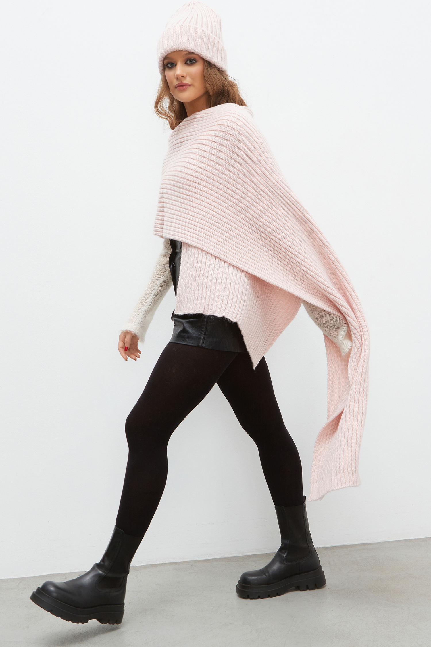 Шарф вязаный (пудра)