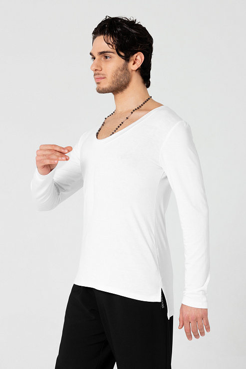 Джемпер мужской с глубоким вырезом